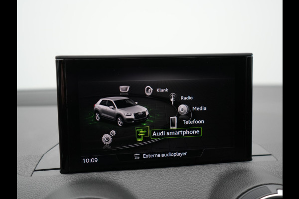 Audi Q2 35 TFSI 2x S Line 150pk | Camera | LED | Carplay | Sportsoelen Half Leder | Stoelverwarming | Cruise Control | 18'' L.M. | DAB |