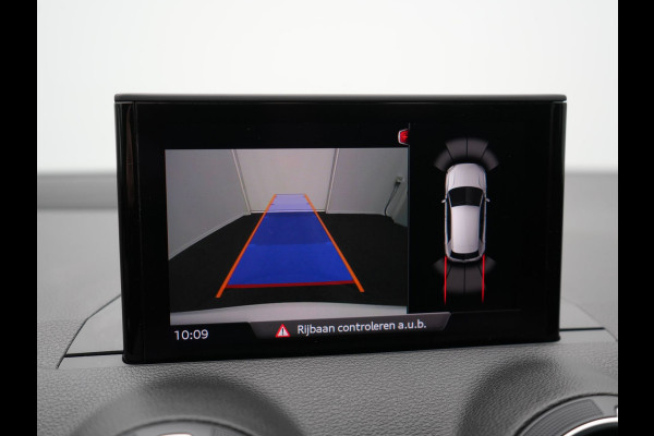 Audi Q2 35 TFSI 2x S Line 150pk | Camera | LED | Carplay | Sportsoelen Half Leder | Stoelverwarming | Cruise Control | 18'' L.M. | DAB |