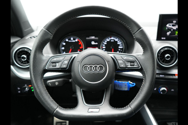 Audi Q2 35 TFSI 2x S Line 150pk | Camera | LED | Carplay | Sportsoelen Half Leder | Stoelverwarming | Cruise Control | 18'' L.M. | DAB |