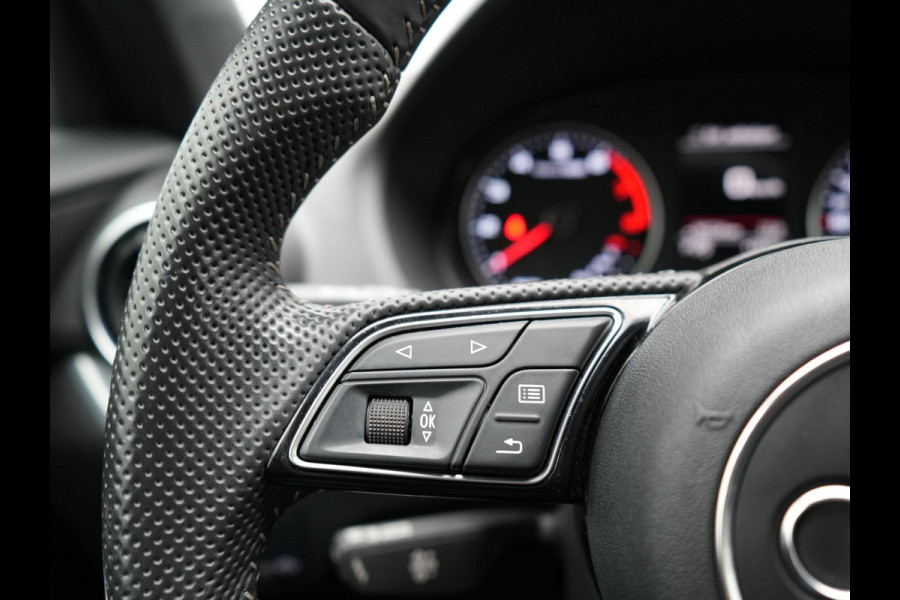 Audi Q2 35 TFSI 2x S Line 150pk | Camera | LED | Carplay | Sportsoelen Half Leder | Stoelverwarming | Cruise Control | 18'' L.M. | DAB |