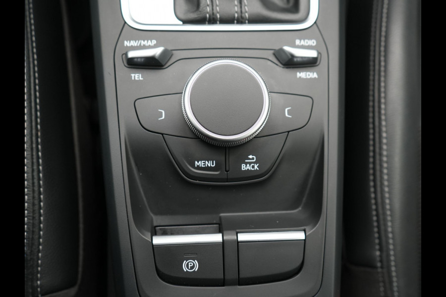 Audi Q2 35 TFSI 2x S Line 150pk | Camera | LED | Carplay | Sportsoelen Half Leder | Stoelverwarming | Cruise Control | 18'' L.M. | DAB |