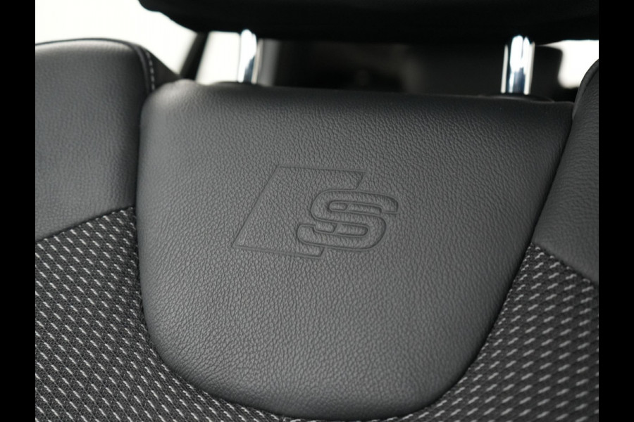 Audi Q2 35 TFSI 2x S Line 150pk | Camera | LED | Carplay | Sportsoelen Half Leder | Stoelverwarming | Cruise Control | 18'' L.M. | DAB |