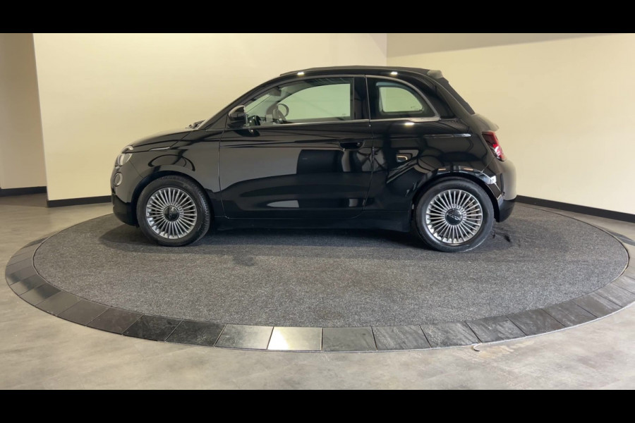 Fiat 500E CABRIO Icon 42 kWh | Navigatie | Automatische airco | Achteruitrijcamera |  SoH (batterijcheck) 90.59 % score!