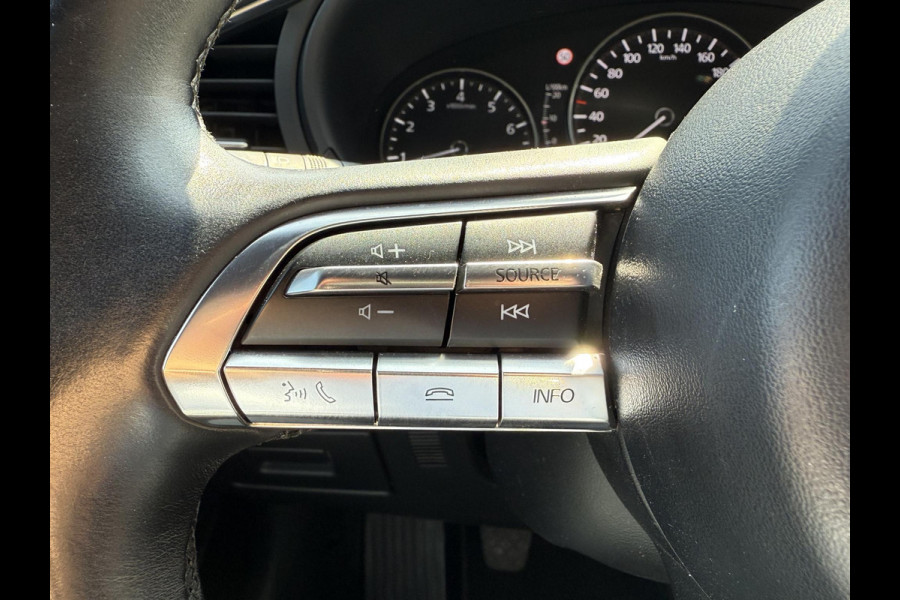 Mazda 3 2.0 e-SkyActiv-G M Hybrid 122 Comfort | 360 CAMERA | NAVIGATIE | STOELVERWARMING |