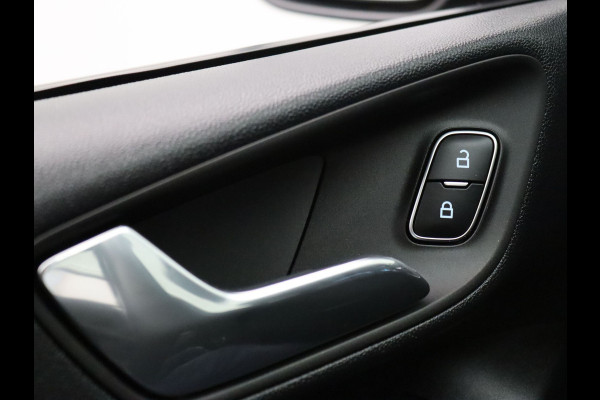 Ford Fiesta 1.0 EcoBoost Hybrid Titanium Cruise | Climate | Carplay | Parkeersens. achter