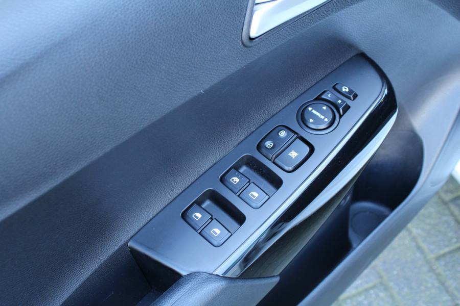 Kia Picanto 1.0 DPi 67pk DynamicPlusLine AUTOMAAT NL-Auto NAP BTW Clima Cruise Navi Camera Carplay 16"LMV
