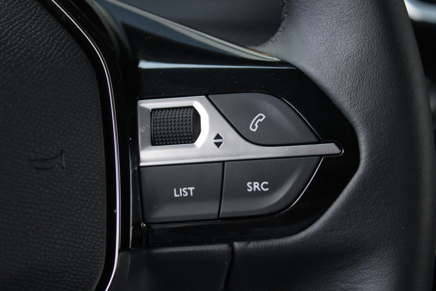 Peugeot 208 1.2 100PK ALLURE | CAMERA VOOR + ACHTER | KEYLESS ENTRY/START | DODEHOEK DETECTIE | NAVIGATIE | DRAADLOZE APPLE CARPLAY/ANDROID AUTO | PARKEERSENSOREN VOOR + ACHTER | ADAPTIVE CRUISE CONTROL | DAB+ RADIO | LED KOPLAMPEN |