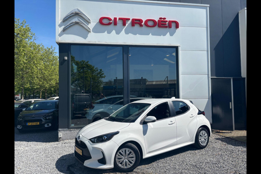 Toyota Yaris 1.5 Hybrid Active | Rijklaar geleverd incl 12 maanden BOVAG Garantie! |