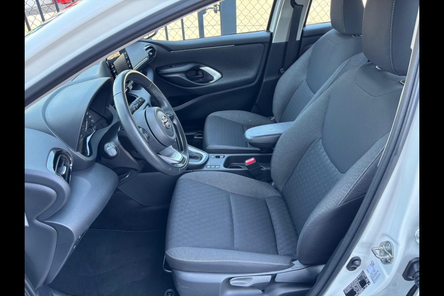 Toyota Yaris 1.5 Hybrid Active | Rijklaar geleverd incl 12 maanden BOVAG Garantie! |