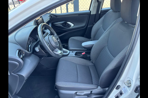 Toyota Yaris 1.5 Hybrid Active | Rijklaar geleverd incl 12 maanden BOVAG Garantie! |