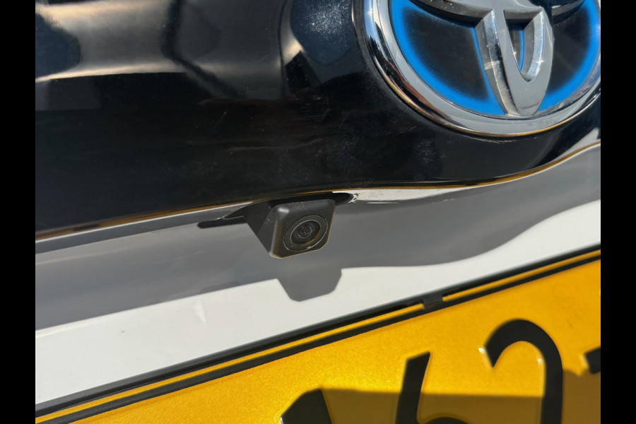 Toyota Yaris 1.5 Hybrid Active | Rijklaar geleverd incl 12 maanden BOVAG Garantie! |