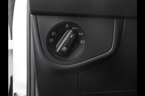 Volkswagen Polo 1.0 TSI DSG R-Line Black Pack Navigatie Apple Carplay/Android Auto Adaptive Cruise Control Parkeersensoren Stoelverwarming Virtual Cockpit Ledverlichting Climate Control