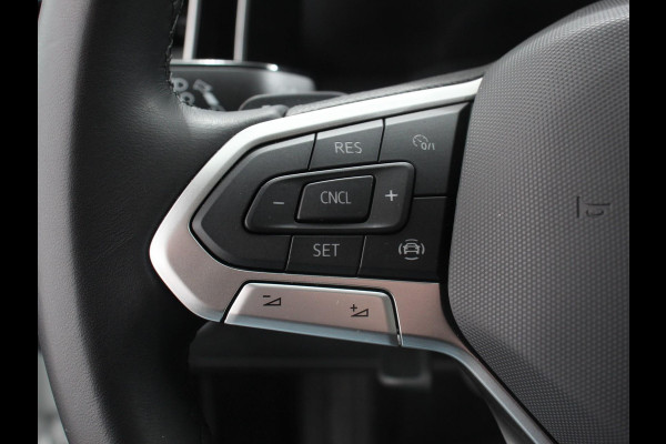 Volkswagen Polo 1.0 TSI DSG R-Line Black Pack Navigatie Apple Carplay/Android Auto Adaptive Cruise Control Parkeersensoren Stoelverwarming Virtual Cockpit Ledverlichting Climate Control