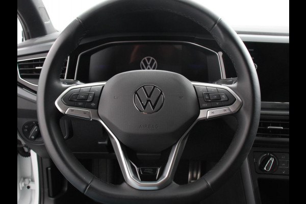 Volkswagen Polo 1.0 TSI DSG R-Line Black Pack Navigatie Apple Carplay/Android Auto Adaptive Cruise Control Parkeersensoren Stoelverwarming Virtual Cockpit Ledverlichting Climate Control