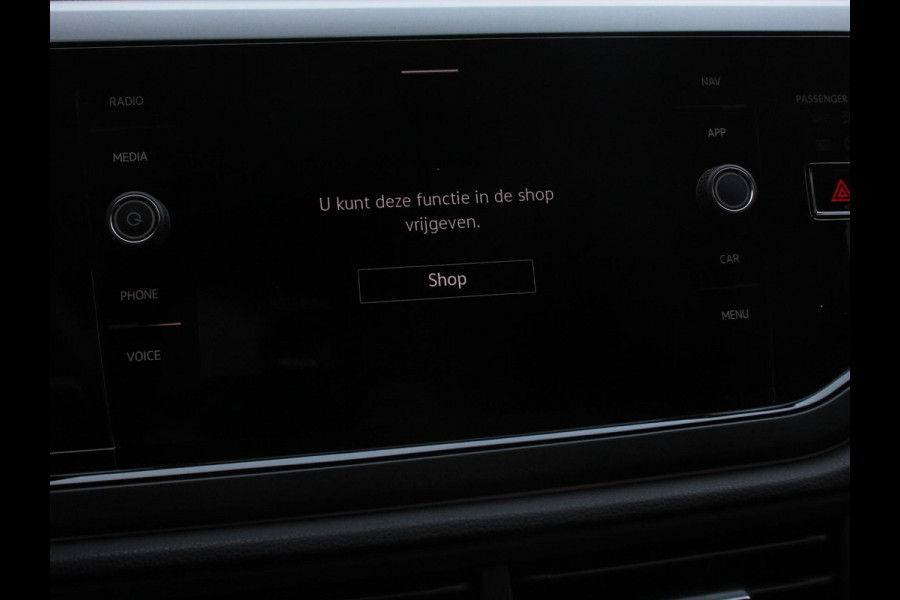Volkswagen Polo 1.0 TSI DSG R-Line Black Pack Navigatie Apple Carplay/Android Auto Adaptive Cruise Control Parkeersensoren Stoelverwarming Virtual Cockpit Ledverlichting Climate Control