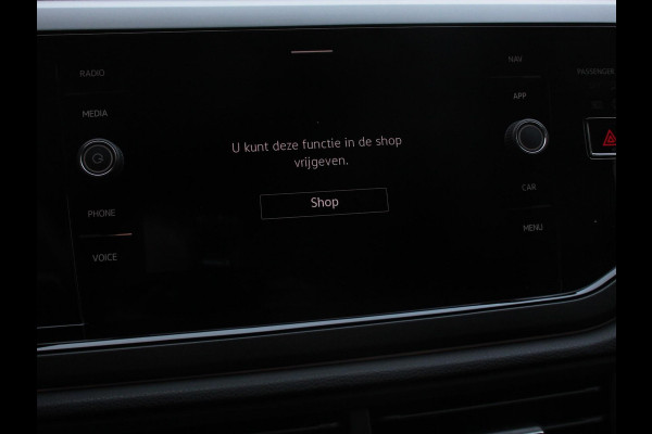 Volkswagen Polo 1.0 TSI DSG R-Line Black Pack Navigatie Apple Carplay/Android Auto Adaptive Cruise Control Parkeersensoren Stoelverwarming Virtual Cockpit Ledverlichting Climate Control