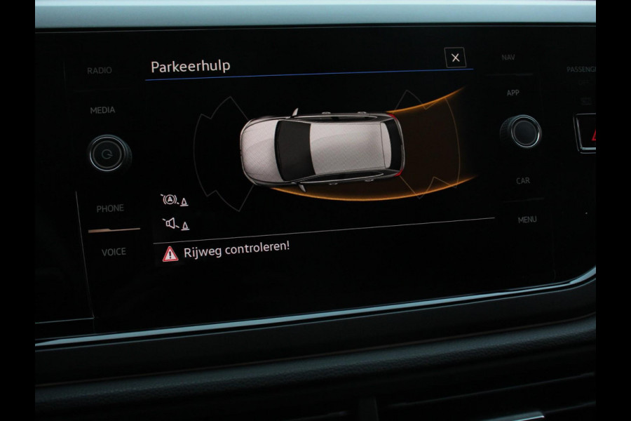 Volkswagen Polo 1.0 TSI DSG R-Line Black Pack Navigatie Apple Carplay/Android Auto Adaptive Cruise Control Parkeersensoren Stoelverwarming Virtual Cockpit Ledverlichting Climate Control