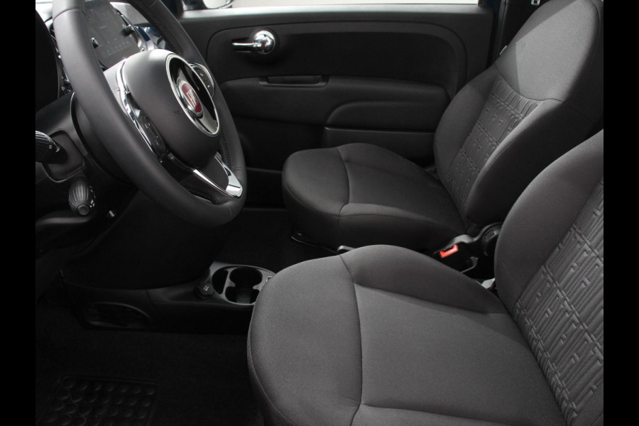 Fiat 500 1.0 Hybrid Dolcevita Finale Panorama dak Climate Control Cruise Control Navigatie Apple Carplay/Android Auto Dab Digitale Cockpit Parkeer Sensoren  Lichtmetalen Velgen Led