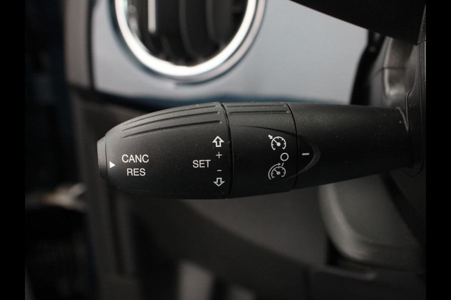 Fiat 500 1.0 Hybrid Dolcevita Finale Panorama dak Climate Control Cruise Control Navigatie Apple Carplay/Android Auto Dab Digitale Cockpit Parkeer Sensoren  Lichtmetalen Velgen Led