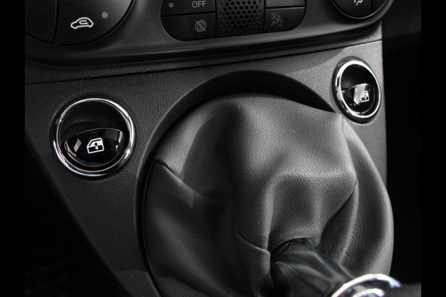 Fiat 500 1.0 Hybrid Dolcevita Finale Panorama dak Climate Control Cruise Control Navigatie Apple Carplay/Android Auto Dab Digitale Cockpit Parkeer Sensoren  Lichtmetalen Velgen Led
