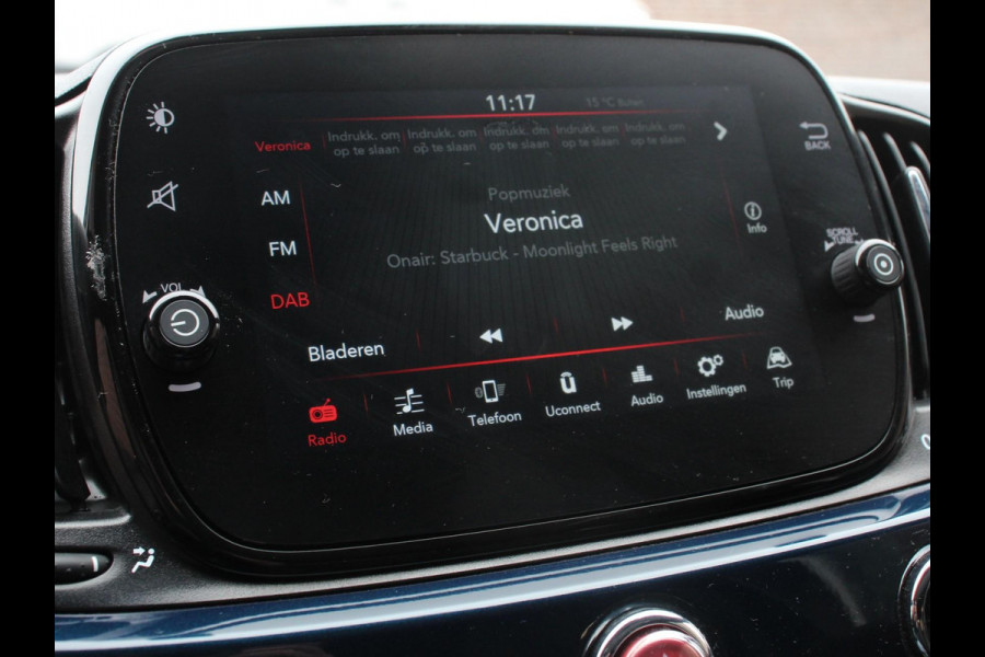 Fiat 500 1.0 Hybrid Dolcevita Finale Panorama dak Climate Control Cruise Control Navigatie Apple Carplay/Android Auto Dab Digitale Cockpit Parkeer Sensoren  Lichtmetalen Velgen Led