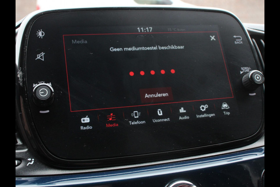 Fiat 500 1.0 Hybrid Dolcevita Finale Panorama dak Climate Control Cruise Control Navigatie Apple Carplay/Android Auto Dab Digitale Cockpit Parkeer Sensoren  Lichtmetalen Velgen Led