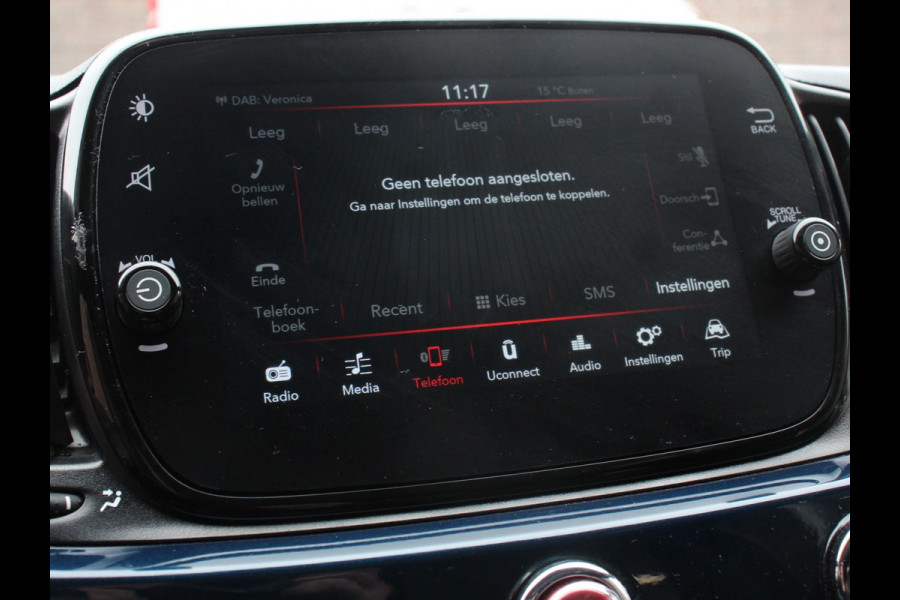 Fiat 500 1.0 Hybrid Dolcevita Finale Panorama dak Climate Control Cruise Control Navigatie Apple Carplay/Android Auto Dab Digitale Cockpit Parkeer Sensoren  Lichtmetalen Velgen Led