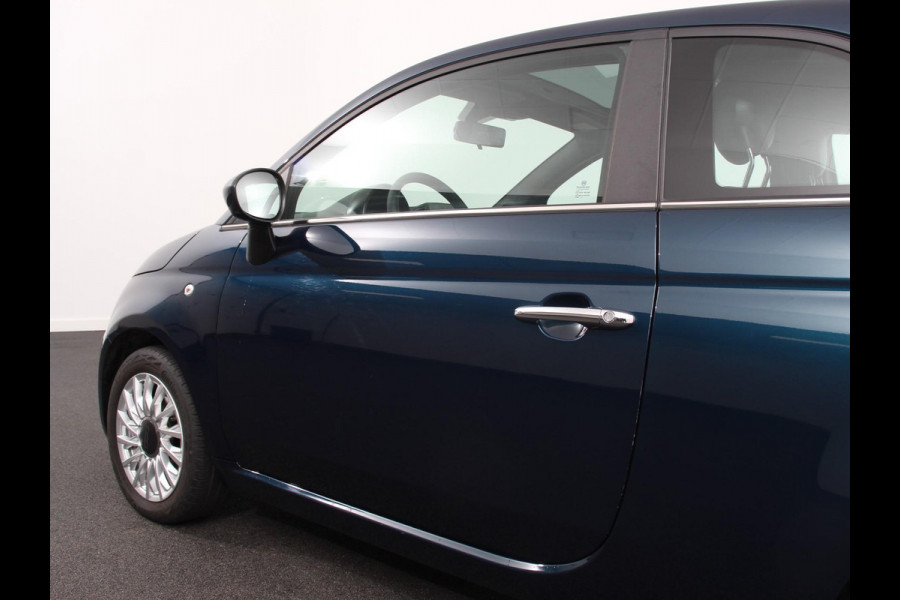 Fiat 500 1.0 Hybrid Dolcevita Finale Panorama dak Climate Control Cruise Control Navigatie Apple Carplay/Android Auto Dab Digitale Cockpit Parkeer Sensoren  Lichtmetalen Velgen Led