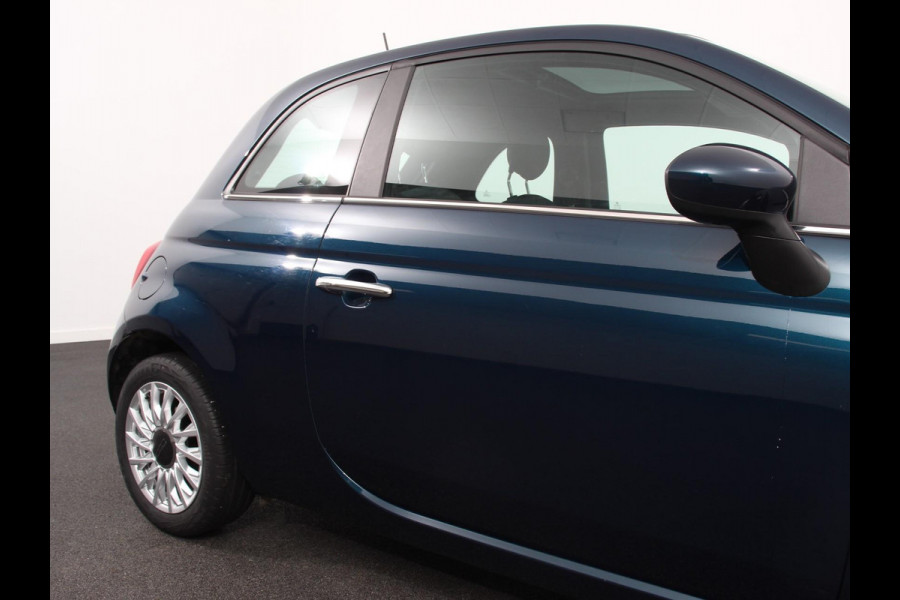 Fiat 500 1.0 Hybrid Dolcevita Finale Panorama dak Climate Control Cruise Control Navigatie Apple Carplay/Android Auto Dab Digitale Cockpit Parkeer Sensoren  Lichtmetalen Velgen Led