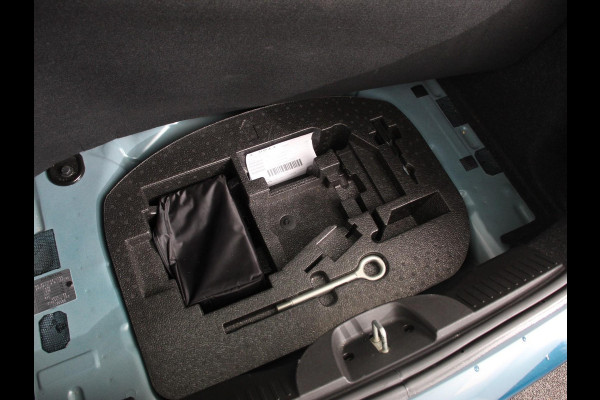 Fiat 500 1.0 Hybrid Dolcevita Finale Panorama dak Climate Control Cruise Control Navigatie Apple Carplay/Android Auto Dab Digitale Cockpit Parkeer Sensoren  Lichtmetalen Velgen Led