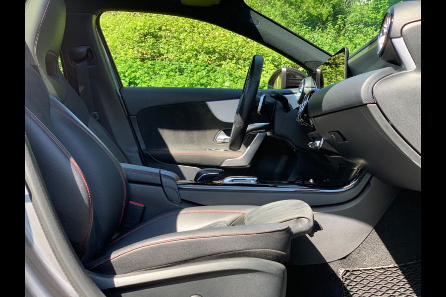 Mercedes-Benz A-Klasse 220 4MATIC Premium Plus AMG PANO FULL ! SFEER MEMORY A220