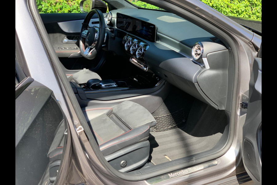 Mercedes-Benz A-Klasse 220 4MATIC Premium Plus AMG PANO FULL ! SFEER MEMORY A220
