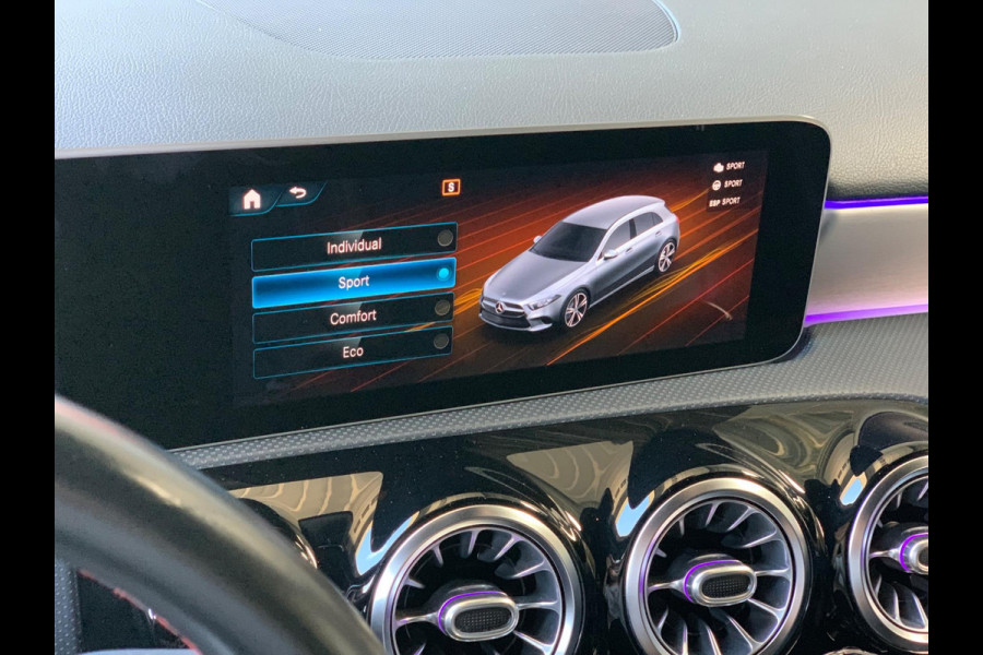 Mercedes-Benz A-Klasse 220 4MATIC Premium Plus AMG PANO FULL ! SFEER MEMORY A220