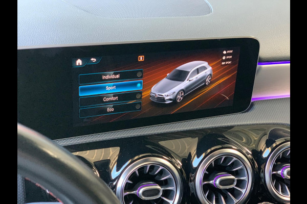 Mercedes-Benz A-Klasse 220 4MATIC Premium Plus AMG PANO FULL ! SFEER MEMORY A220