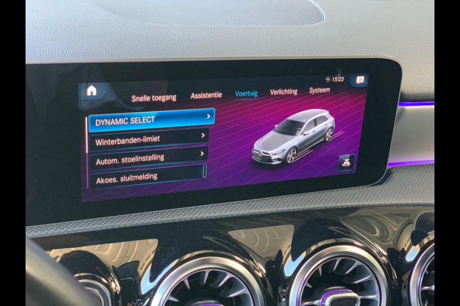 Mercedes-Benz A-Klasse 220 4MATIC Premium Plus AMG PANO FULL ! SFEER MEMORY A220