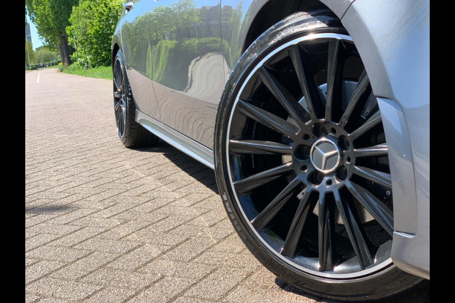 Mercedes-Benz A-Klasse 220 4MATIC Premium Plus AMG PANO FULL ! SFEER MEMORY A220