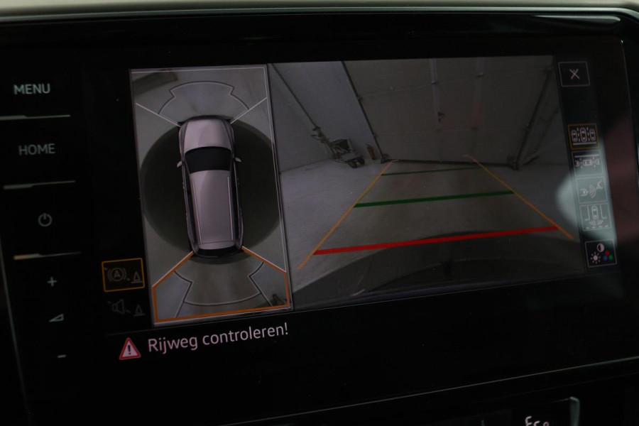 Volkswagen Passat 1.4 TSI PHEV GTE | Head-Up | Stoelverwarming | 360 camera | Trekhaak | Keyless | Carplay | Dynamic Chassis Control | Full LED | Massage | Navigatie | Active Info Display