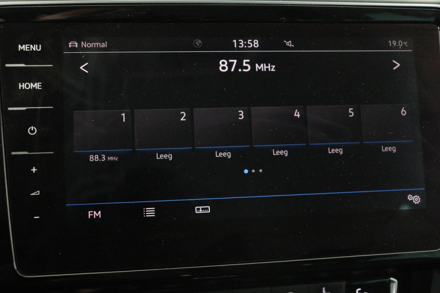 Volkswagen Passat 1.4 TSI PHEV GTE | Head-Up | Stoelverwarming | 360 camera | Trekhaak | Keyless | Carplay | Dynamic Chassis Control | Full LED | Massage | Navigatie | Active Info Display