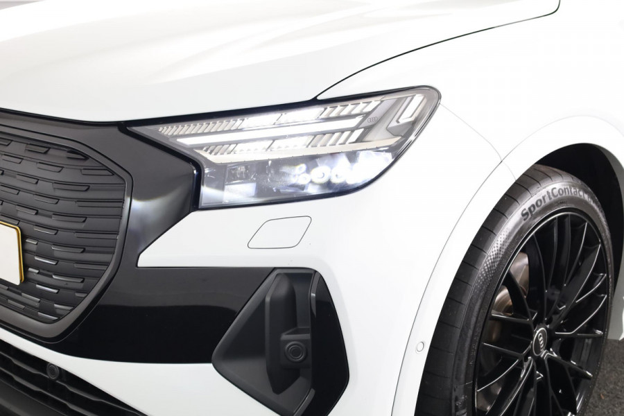Audi Q4 Sportback e-tron 40 S edition 77 kWh 204pk | Trekhaak | 21 inch lichtmetalen velgen | Parkeercamera | Optiekpakket zwart
