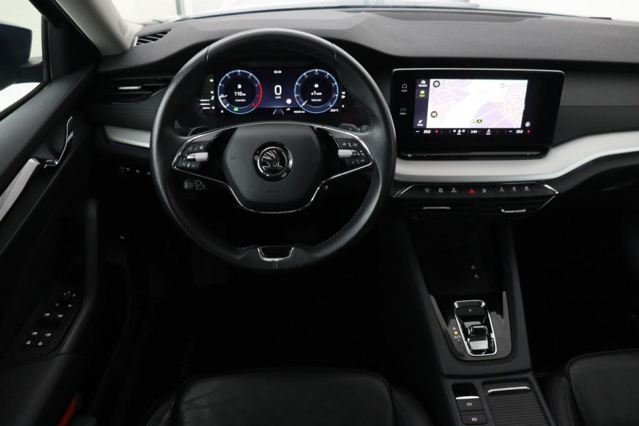 Škoda Octavia 1.0 TSI Business Edition | Leder | Stoelverwarming | Trekhaak | Adaptive cruise | Carplay | Climate control | Parkeerhulp