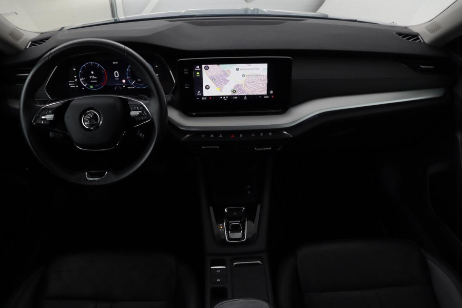 Škoda Octavia 1.0 TSI Business Edition | Leder | Stoelverwarming | Trekhaak | Adaptive cruise | Carplay | Climate control | Parkeerhulp