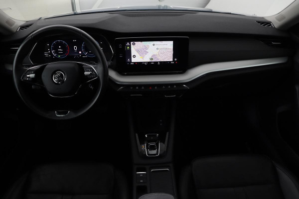 Škoda Octavia 1.0 TSI Business Edition | Leder | Stoelverwarming | Trekhaak | Adaptive cruise | Carplay | Climate control | Parkeerhulp