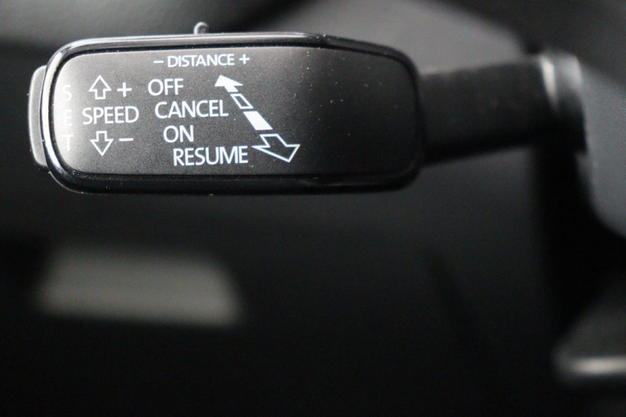 Škoda Octavia 1.0 TSI Business Edition | Leder | Stoelverwarming | Trekhaak | Adaptive cruise | Carplay | Climate control | Parkeerhulp