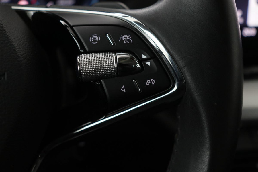 Škoda Octavia 1.0 TSI Business Edition | Leder | Stoelverwarming | Trekhaak | Adaptive cruise | Carplay | Climate control | Parkeerhulp