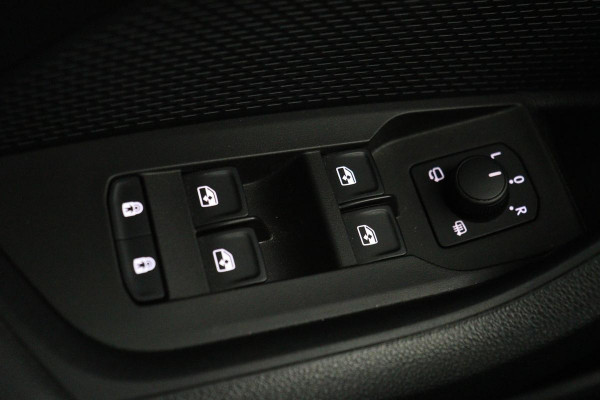 Škoda Octavia 1.0 TSI Business Edition | Leder | Stoelverwarming | Trekhaak | Adaptive cruise | Carplay | Climate control | Parkeerhulp