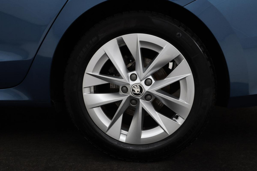 Škoda Octavia 1.0 TSI Business Edition | Leder | Stoelverwarming | Trekhaak | Adaptive cruise | Carplay | Climate control | Parkeerhulp