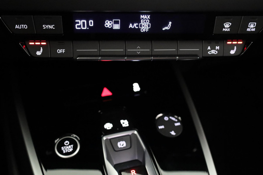 Audi Q4 e-tron 45 quattro Advanced edition 82 kWh 286pk | Adaptieve cruise controle | Parkeercamera achter | Optiekpakket zwart Plus