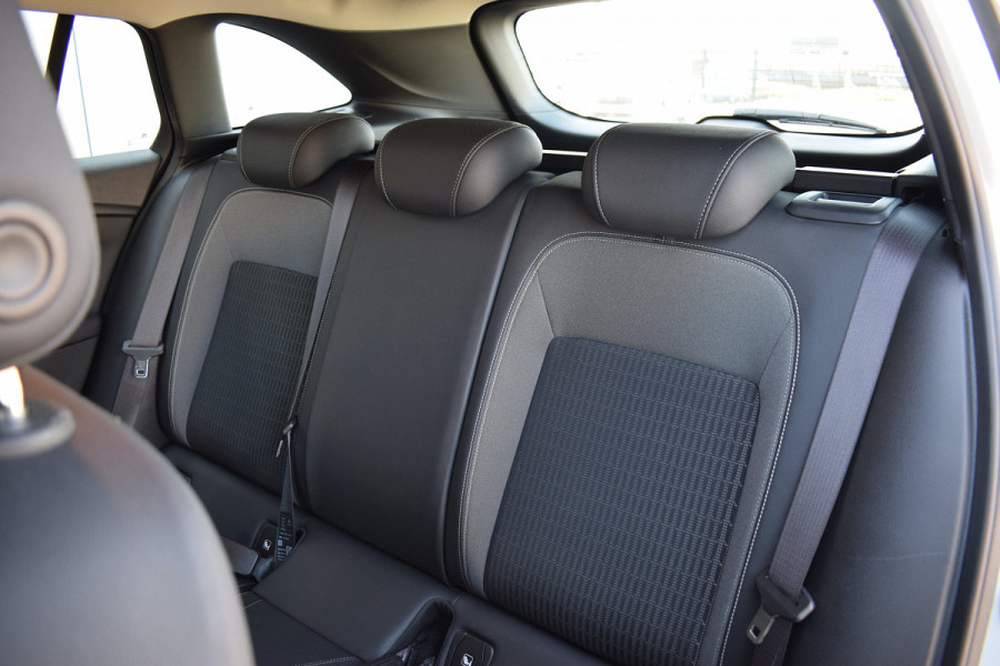 Opel Astra Sports Tourer 1.5 CDTI Business Elegance | Trekhaak | CarPlay | Camera | Climate