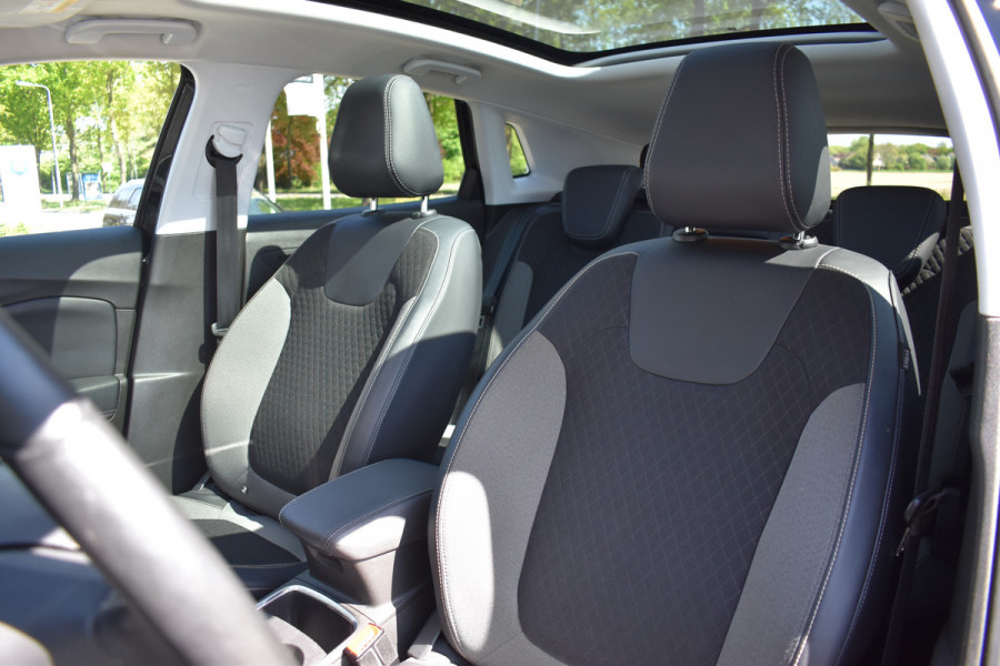 Opel Grandland X 1.6 Turbo Ultimate / Adaptive Cruisecontrol / Carplay / Parkeerhulp / Keyless / LED /