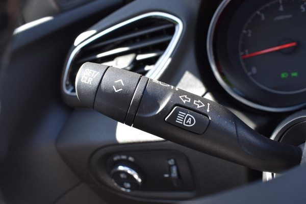 Opel Grandland X 1.6 Turbo Ultimate / Adaptive Cruisecontrol / Carplay / Parkeerhulp / Keyless / LED /